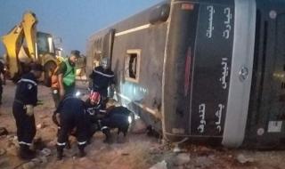 25 وفاة و44 إصابة.. ارتفاع ضحايا حادث انقلاب حافلة ركاب بالجزائر
