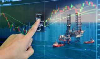 استقرار أسعار النفط وسط تقدم في المفاوضات بشأن مضيق هرمز