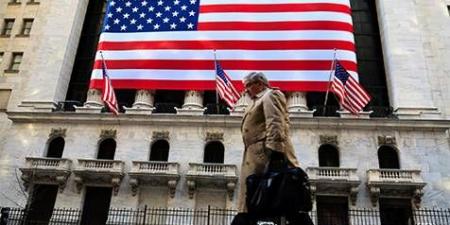 إس آند بي 500 يغلق منخفضاً من أعلى مستوياته القياسية بفعل توترات الشرق الأوسط