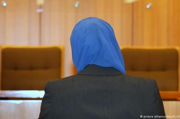 تعويض مسلمة أمريكية بـ 85 ألف دولار لنزع حجابها أثناء التحقيق معها