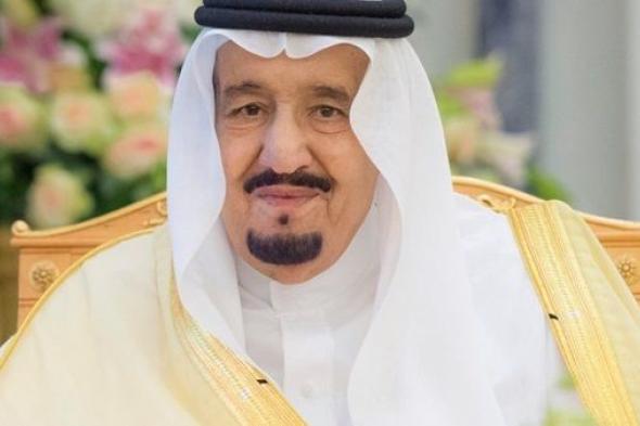 الملك سلمان يستقبل عددا من الأمراء ومفتي السعودية وبعض المواطنين