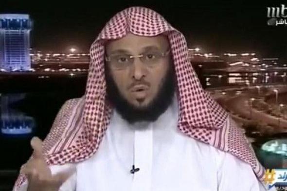 السعودية | شاهد.. لمَ تراجع القرني عن تعدد الزوجات وخطابه المتشدد؟