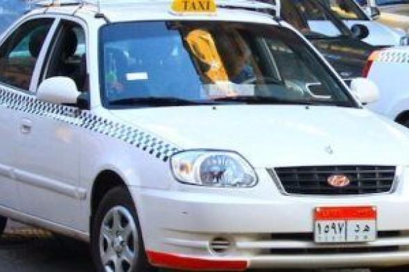 فيديو.. فتاة بـ"100 راجل" تلقن سائق تاكسى درسًا لتحرشه بها وتسلمه للشرطة