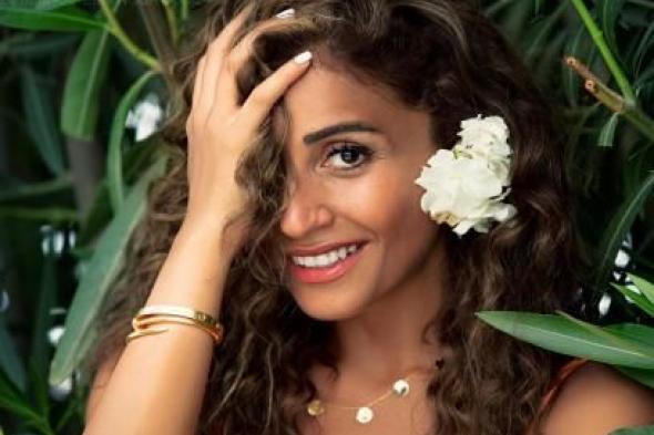 جمهور عمرو دياب يعلق على أغنية "مغرور": "بتغنيها لمراتك زينة عاشور"