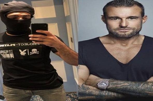 رياضة | من هو "فيليب بلين" مُصمم قميص "بلاي بوي" الذي ارتداه محمد صلاح؟