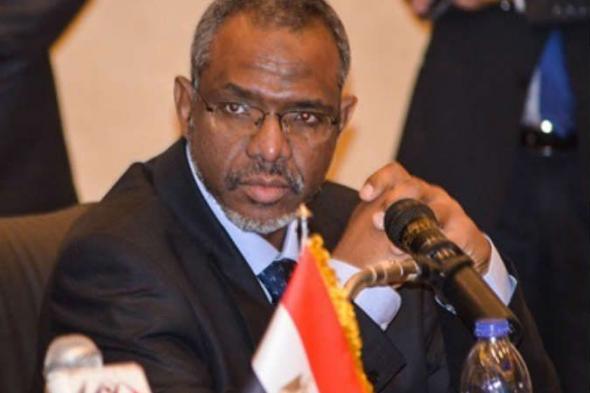 رئيس الوزراء السوداني يعترف لأول مرة بأن البنزين المنتج في مصفاة الخرطوم لا يكفي البلاد ويعلن وصول شحنات مستوردة