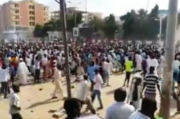 بالفيديو : تظاهرات احتجاجية وسط الخرطوم