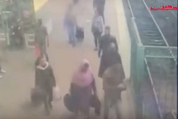 فيديو مرعب للحظة انفجار القطار في محطه مصر