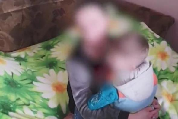 أوكرانية تغتصب طفلها وتصور فعلتها لبيع المقاطع عبر الإنترنت