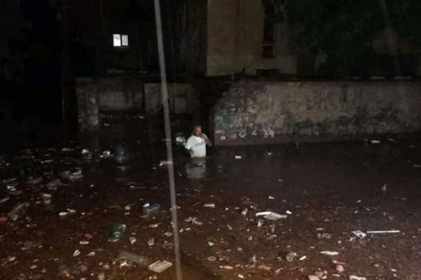 سقوط حاويات وغرق منازل وقطع للطرقات .. شاهد كيف حولت الامطار مدينة عدن (صور)