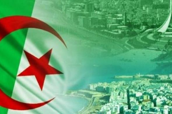 فيديو فضيحة العسكري يشعل مواقع التواصل في الجزائر - عسكري وحبيبته