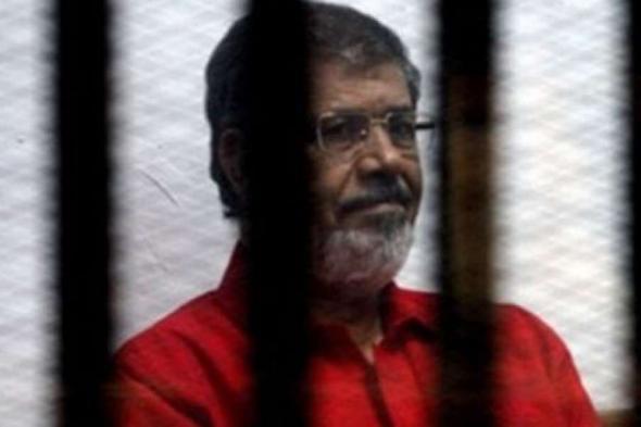 وفاة محمد مرسي العياط أثناء جلسة محاكمته في قضية التخابر