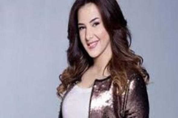 شاهد.. دنيا سمير غانم أفضل ممثلة بشهادة الأهرام