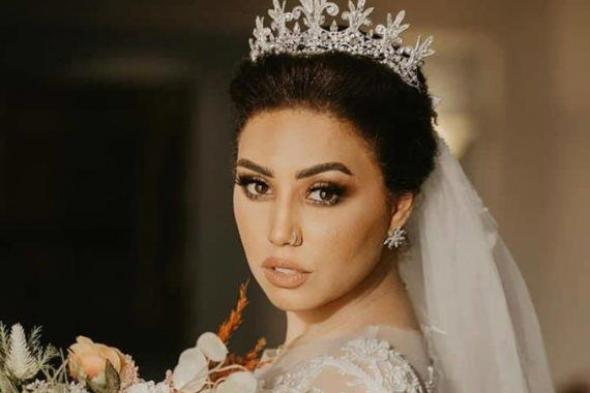 شاهدوا.. إعلامية مصرية تصدم المتابعين بصورة من داخل غرفة النوم ليلة زفافها