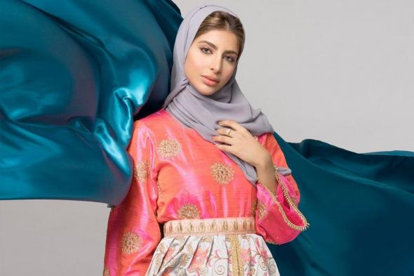 حجابات ملونة من مدونات الموضة لإطلالتكِ في عيد الأضحى