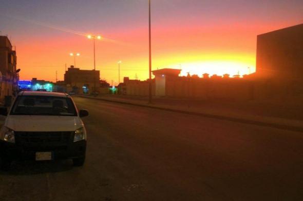 السعودية | شاهد .. مشهد نادر لانعكاس أشعة الشمس مع سحب عالية