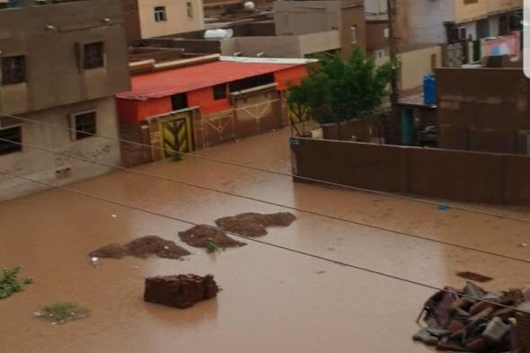 بالصور: امطار غزيرة لثلاث ساعات متواصلة تتسبب في غرق الخرطوم