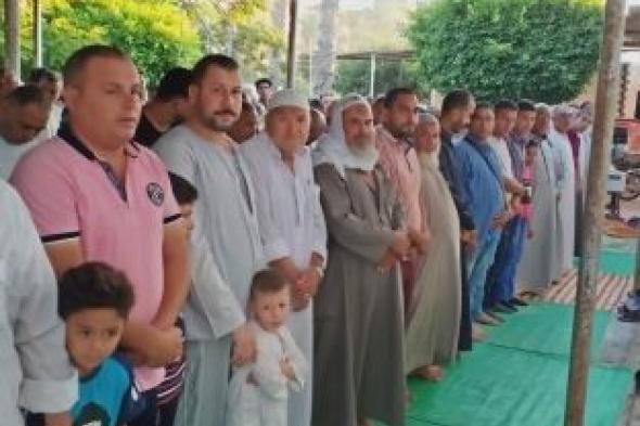 فيديو.. عجائب وغرائب في صلاة العيد: "ضحك تلاقي ومكياج ميضرش والتحرش أساسي"
