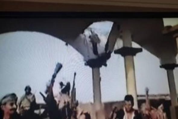 شاهد فيديو مرعب .. لحظة قصف الطيران الإماراتي للجيش الوطني في عدن