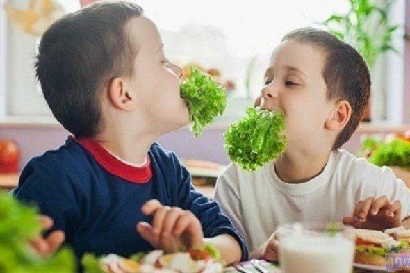 10 أطعمة صحية على طفلك تناولها يومياً