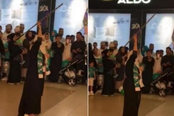 بلباس فاضح .. فتاة في كامل زينتها ترقص وسط أكبر متجر في السعودية وتشعل مواقع التواصل..شاهد(فيديو)