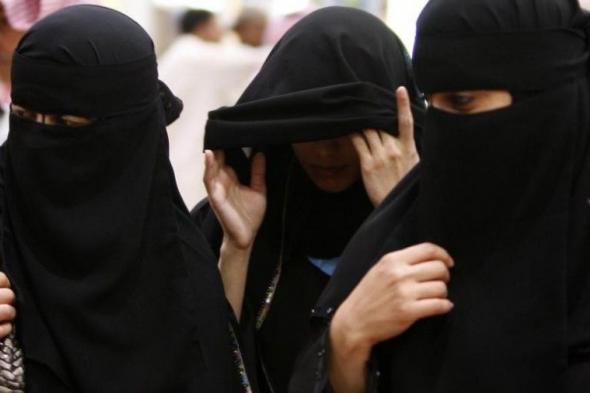 السعودية: راقصة منتقبة تشعل مواقع التواصل