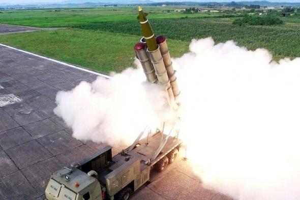 كوريا الشمالية تعلن عن اختبار ناجح لراجمات صواريخ ضخمة
