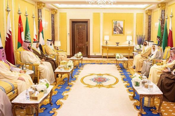 ورد الان : وفد قطري رسمي يصل السعودية تزامنا مع "أنباء المصالحة" ( ماذا يحدث )
