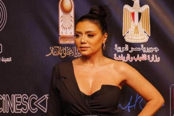 تراند اليوم : شاهد.. تعليق رانيا يوسف على فستانها في مهرجان الأقصر