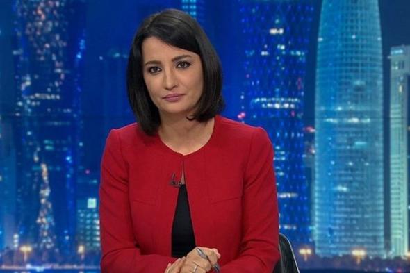 شاهد : صورة مسربة و فاضحة لمذيعة قناة الجزيرة القطرية غادة عويس !