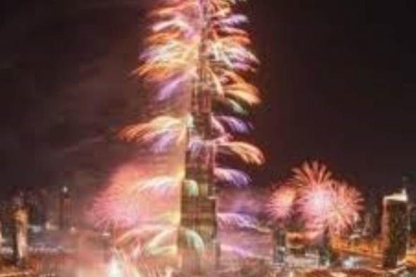 بث مباشر... احتفالات ليلة رأس السنة الميلادية الجديدة 2021 في برج خليفة بدبي 
