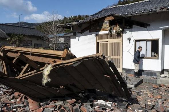 اليابان.. زلزال بقوة 7.4 يضرب وسط البلاد وتحذيرات من موجات "تسونامي"