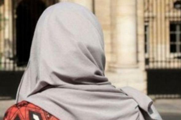 ممثلة مصرية شابة ترتدي الحجاب