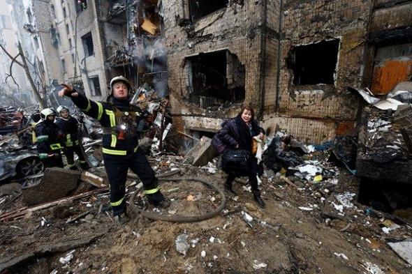 قتيل وعشرات الجرحى في قصف صاروخي استهدف أوكرانيا