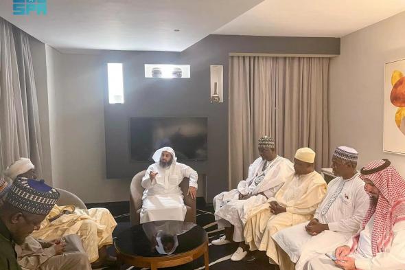 السعودية | وكيل “الشؤون الإسلامية” يلتقي رؤساء الجمعيات الإسلامية في نيجيريا