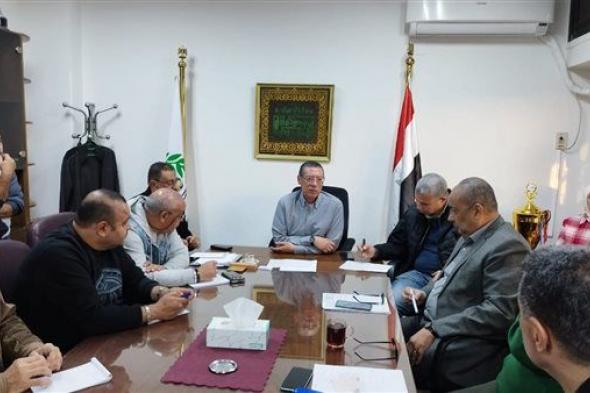 ياسر قمر يجتمع مع رؤساء لجان تصفيات المنطقة الخامسة للكرة للطائرة بالقاهرة