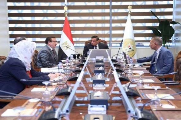 وزير التنمية المحلية يتابع معدلات تنفيذ مشروعات محافظة المنوفية