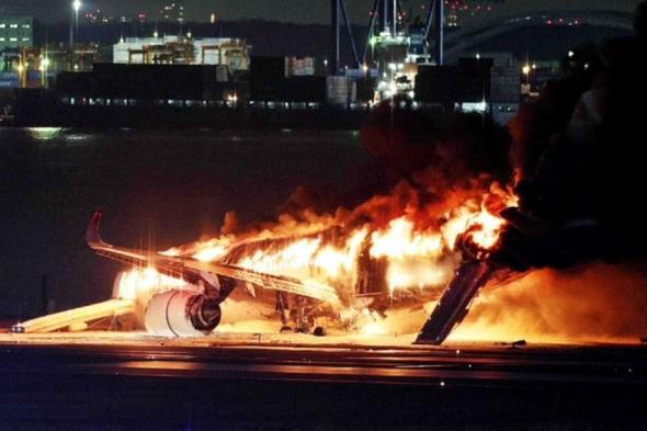 حادث الطائرة اليابانية.. خطأ بشري أم خلل فني؟