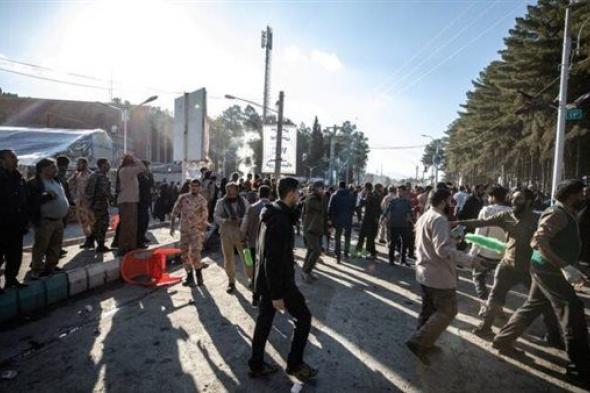 إيران تحتجز 11 فردا للاشتباه في صلتهم بتفجير كرمان وتصادر متفجرات