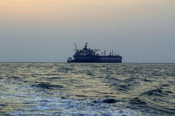 البحرية الهندية تتجه نحو سفينة تجارية اختطفت بالقرب من ساحل الصومال