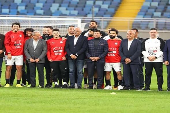 وزير الرياضة وأبطال العالم يدعمون منتخب مصر قبل كأس الأمم الإفريقية (صور)