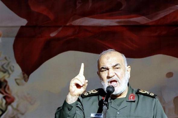 بعد البارجة البحرية.. قائد الحرس الثوري الإيراني يلوح بالحرب