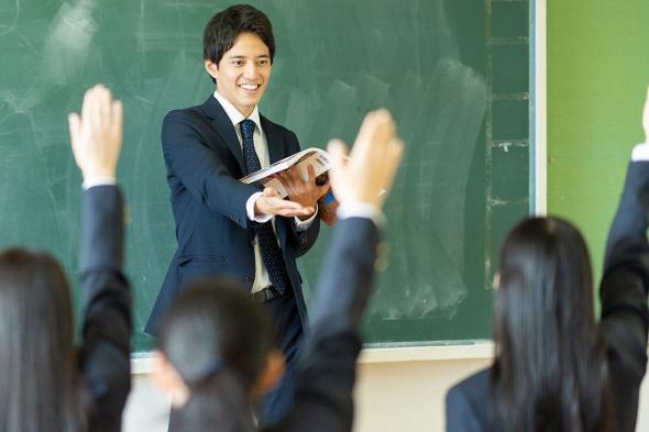 اليابان | دراسة استقصائية لأولياء الأمور اليابانيين تكشف عن وجهات نظرهم حول التعليم في المدارس الإعدادية