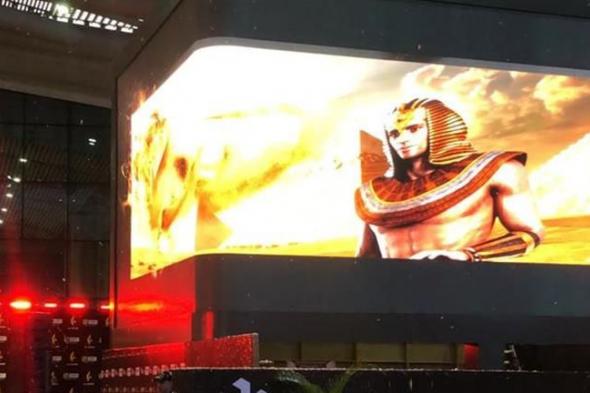 بتقنية 5D.. افتتاح أكبر شاشة إعلانية في مطار القاهرة