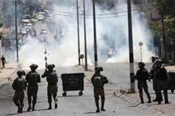 مواجهات بين فلسطينيين وقوات الاحتلال الإسرائيلي بمخيم العروب
