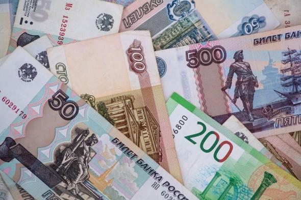 بورصة موسكو.. ارتفاع الدولار وتراجع اليورو مقابل الروبل