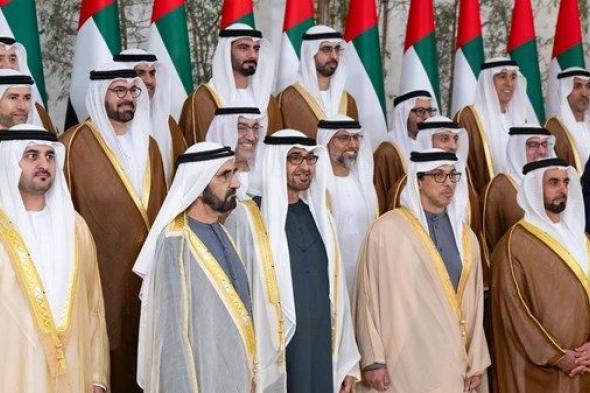 محمد بن راشد: شهدت رفقة أخي رئيس الدولة أداء اليمين الدستورية للوزراء الجدد في حكومة الإمارات
