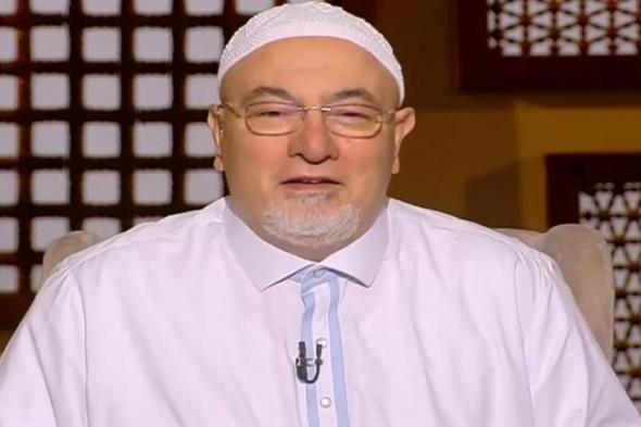 خالد الجندي يوضح حكم تقاضي أجر عن قراءة القرآن - فيديو