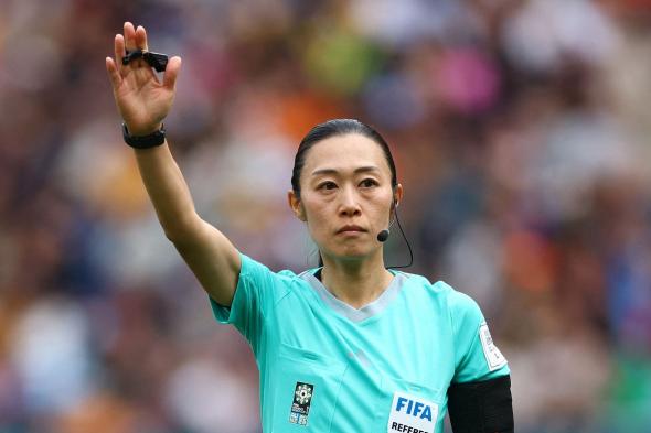 الامارات | اليابانية يوشيمي تدخل التاريخ.. أول امرأة تدير مباراة في كأس آسيا