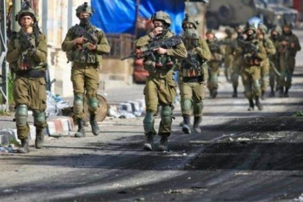 قوات الاحتلال الإسرائيلي تقتحم نابلس وبلدة زواتا ودهمت عديداً من منازل المواطنين